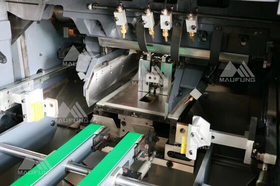 Automatyczna maszyna do przycinania z trzema nożami Japoński system sterowania Keyance PLC Skalowalny system dokowania ISM